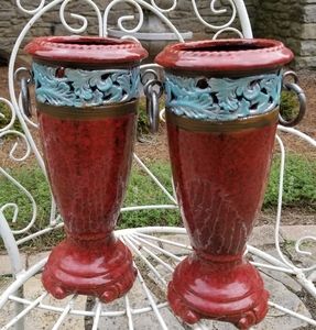 Vases/Urns